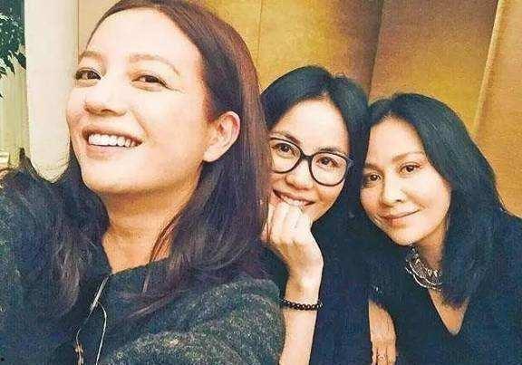 五月娱乐圈爆料是真的吗,娱乐圈五月爆料真相揭秘